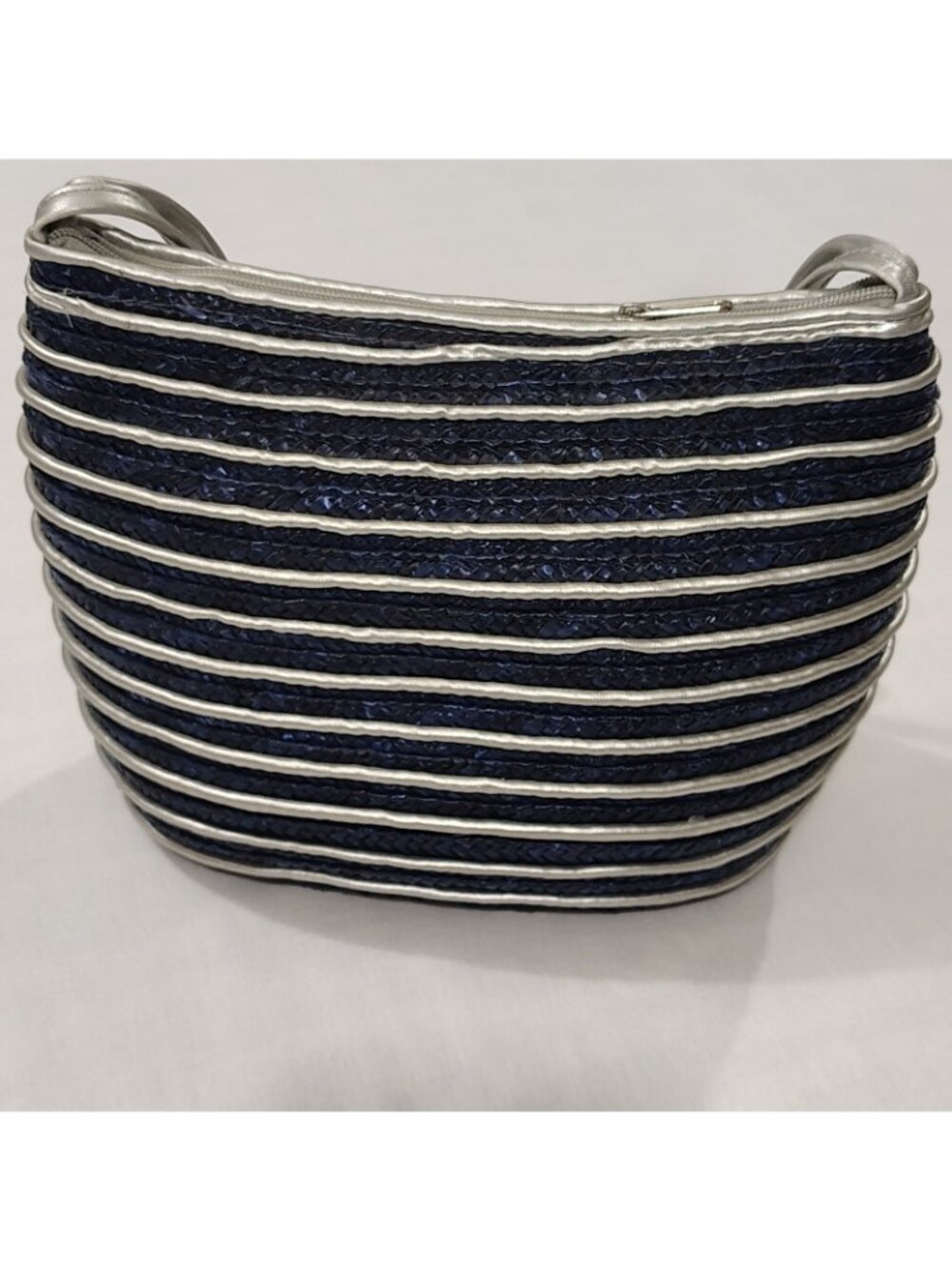 Worthington Straw Woven Shoulder Bag Purse Handbag Blue Silver Stripe Lined - Picture 2 of 16